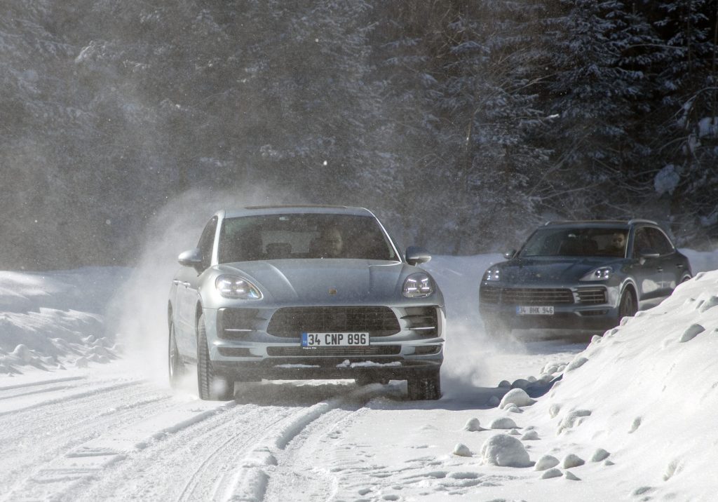Porsche's Drifting In Snow
